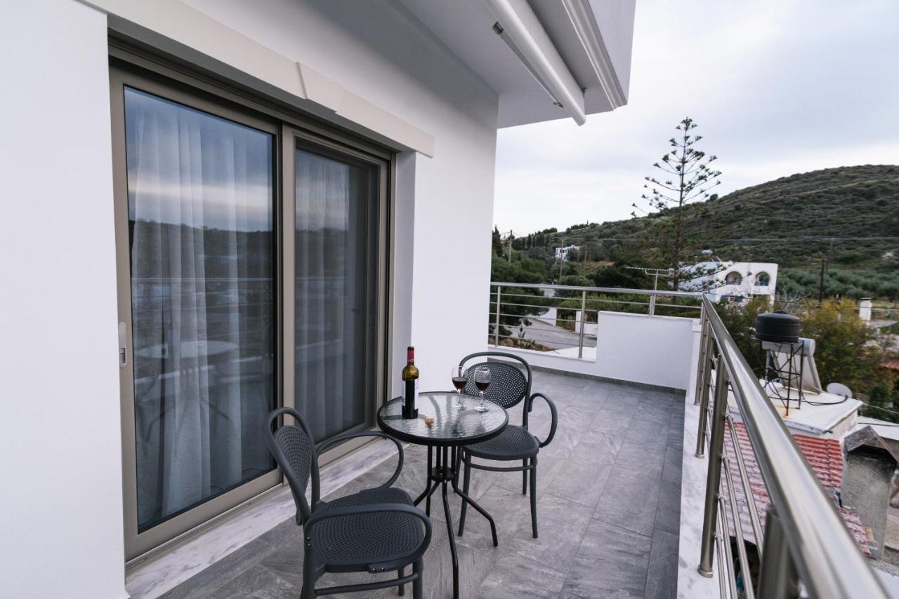 Lychnos Apartments Kamilari Exterior photo