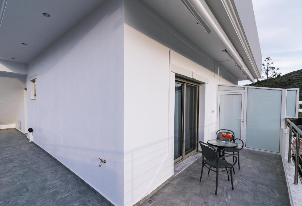 Lychnos Apartments Kamilari Exterior photo